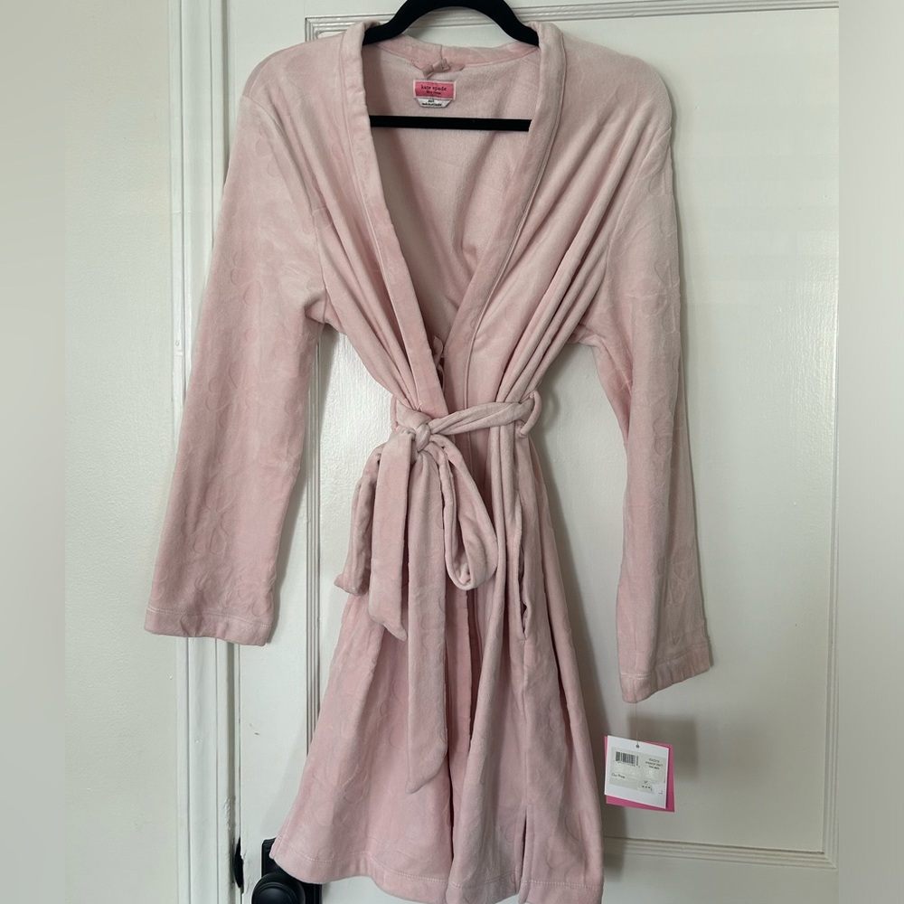 Kate Spade new york embossed floral plush long sleeve tie-front short robe